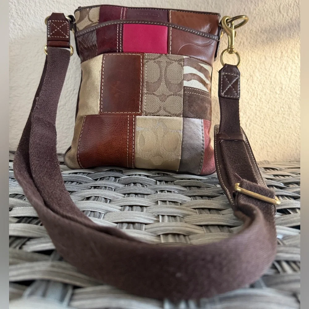 Coach Patchwork Crossbody Swingpack – Multicolor Leather & Suede Mix - Picture 9 of 16